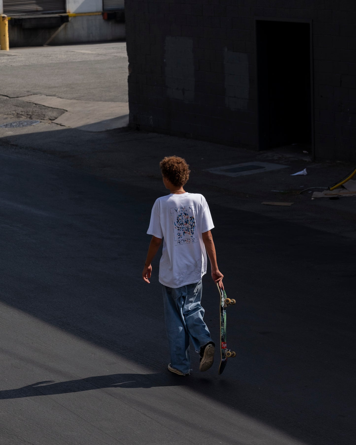 0021SS22 S/S TEE WHITE WITH GREY
