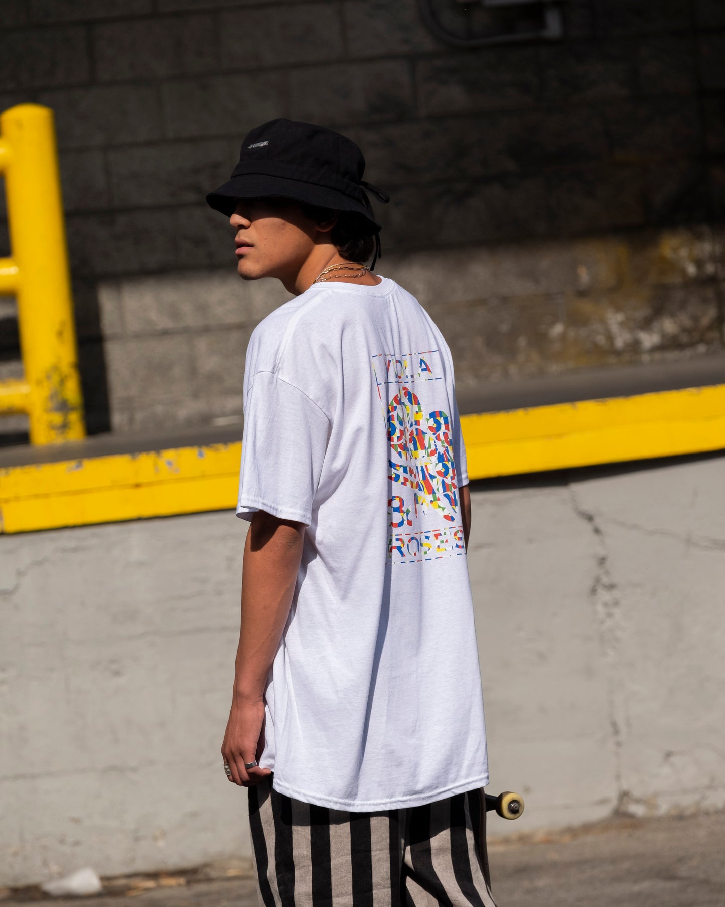 0021SS22 S/S TEE WHITE WITH RED