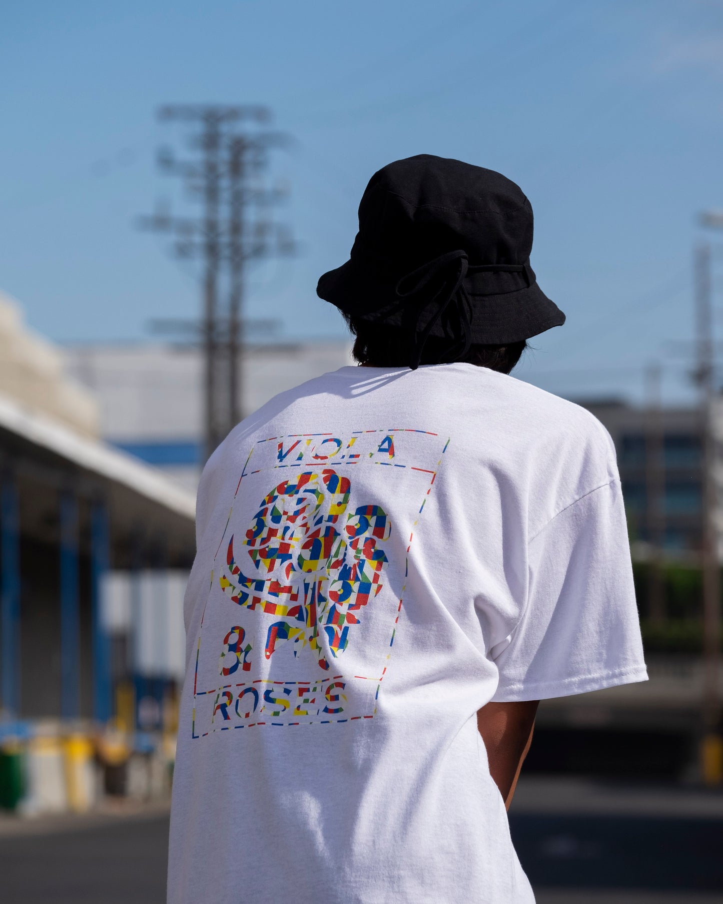 0021SS22 S/S TEE WHITE WITH RED