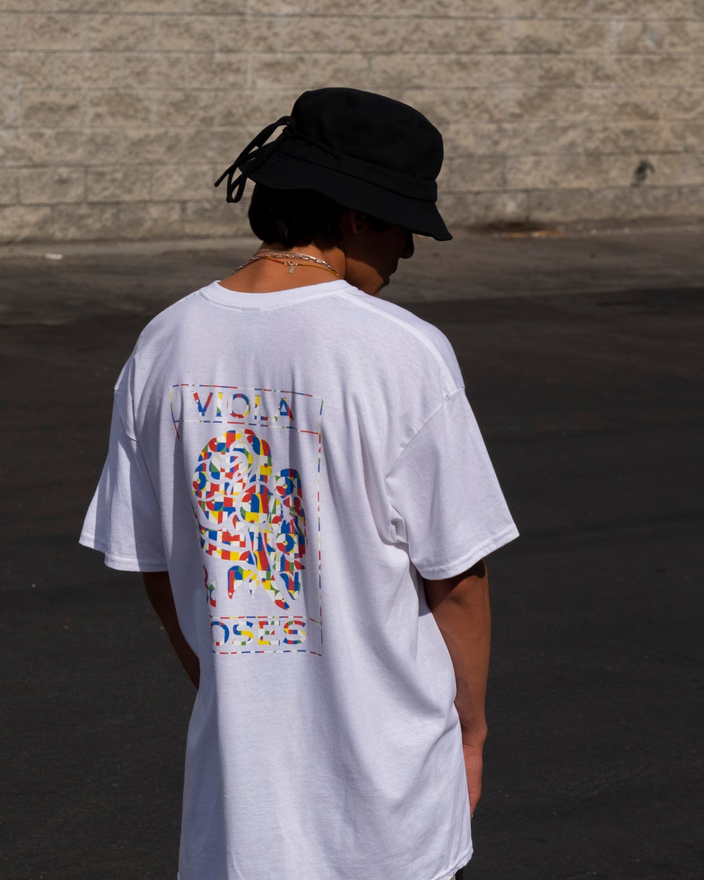 0021SS22 S/S TEE WHITE WITH RED